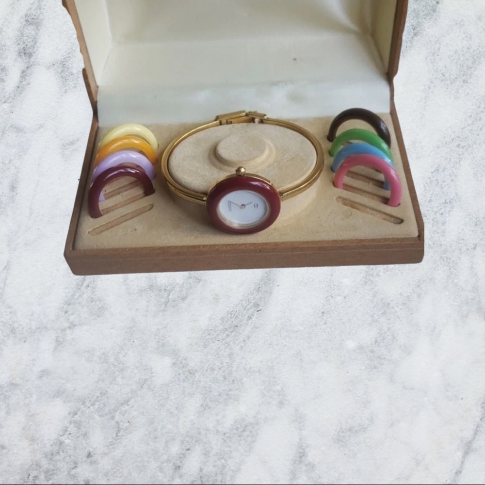 Gucci vintage bezel watch
